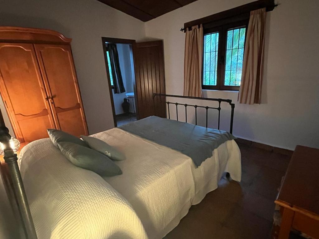 Casa De Campo Fuencaliente, Entorno Natural, Chimenea, Piscina Каньете-ла-Реаль Экстерьер фото