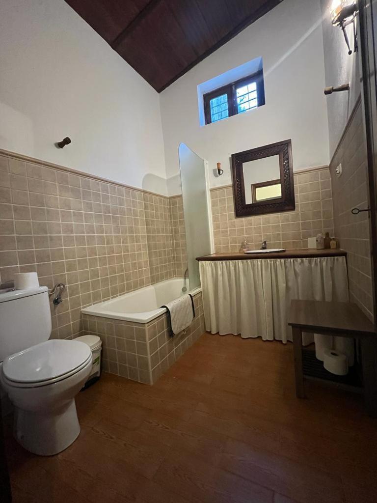 Casa De Campo Fuencaliente, Entorno Natural, Chimenea, Piscina Каньете-ла-Реаль Экстерьер фото